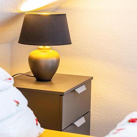Tapas Restaurante 2 Apartment Фирзен Екстериор снимка